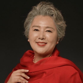 麻倉未稀さん（歌手）